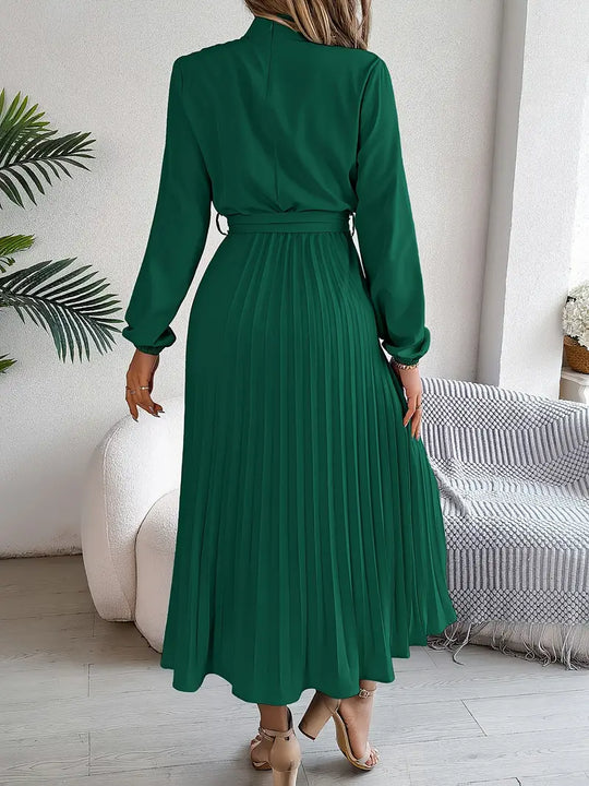 Giselle – Pleated Midi Dress
