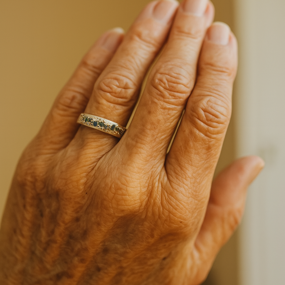 Serena – Refined Vintage Gold Colorful Ring