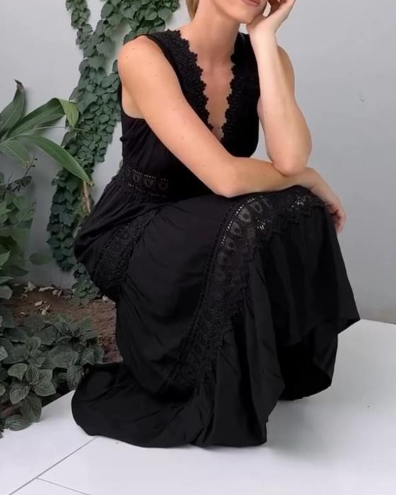 Melanie – Lace-Detailed Midi Dress