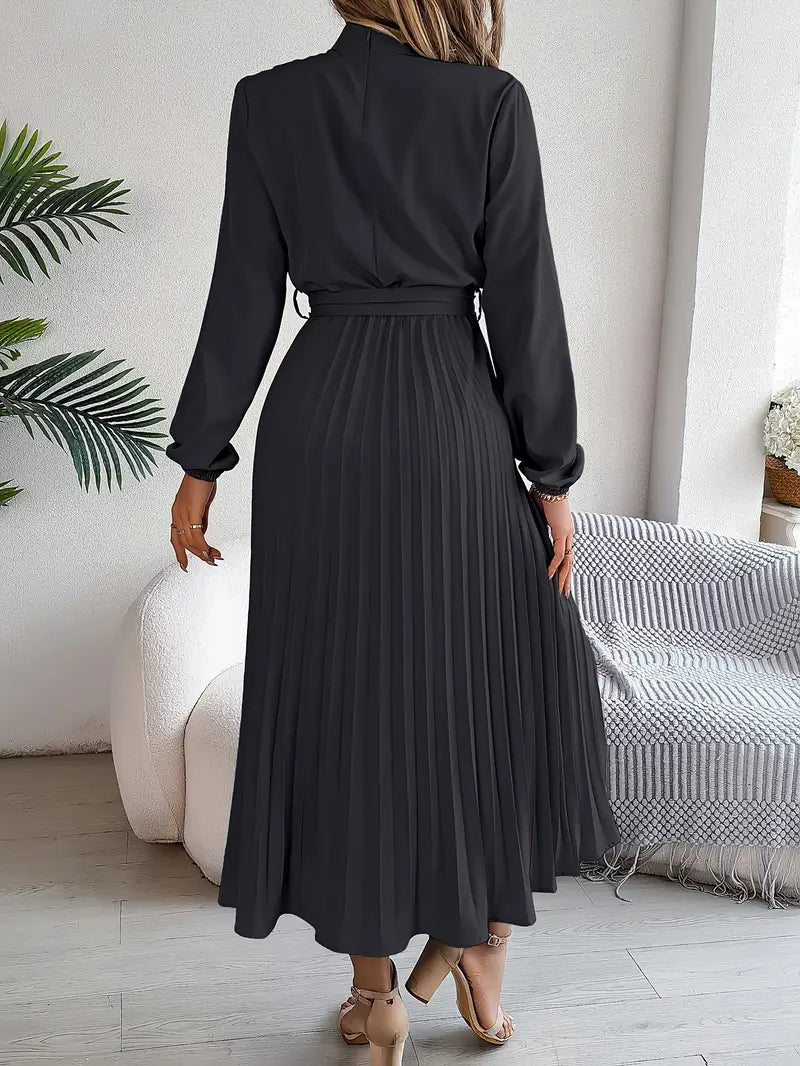 Giselle – Pleated Midi Dress
