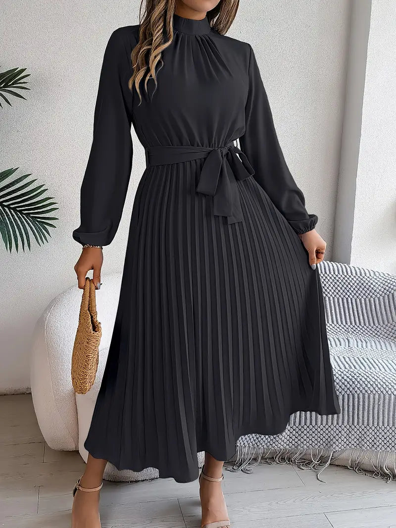 Giselle – Pleated Midi Dress